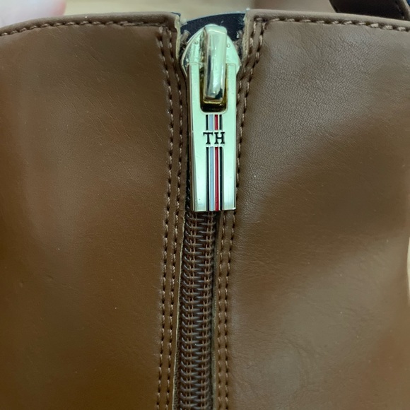 Tommy Hilfiger Brown Ankle Boot, Size 6M - Picture 3 of 4